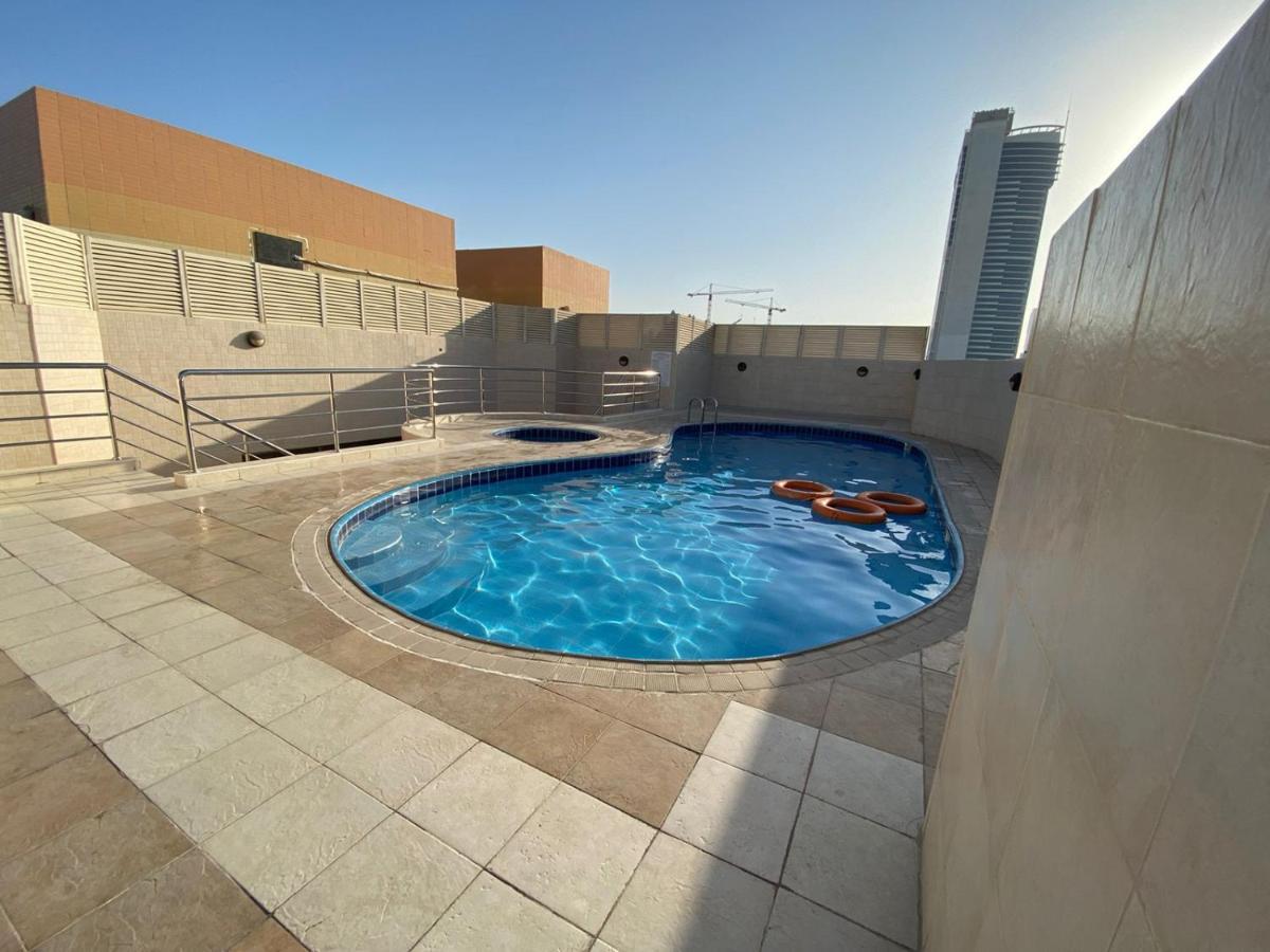 Beautiful Bedroom In Al Barsha Near Mashreq Metro 두바이 외부 사진